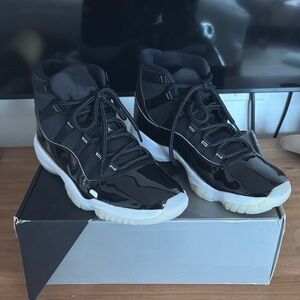 Air Jordan 11 Retro SIZE 11